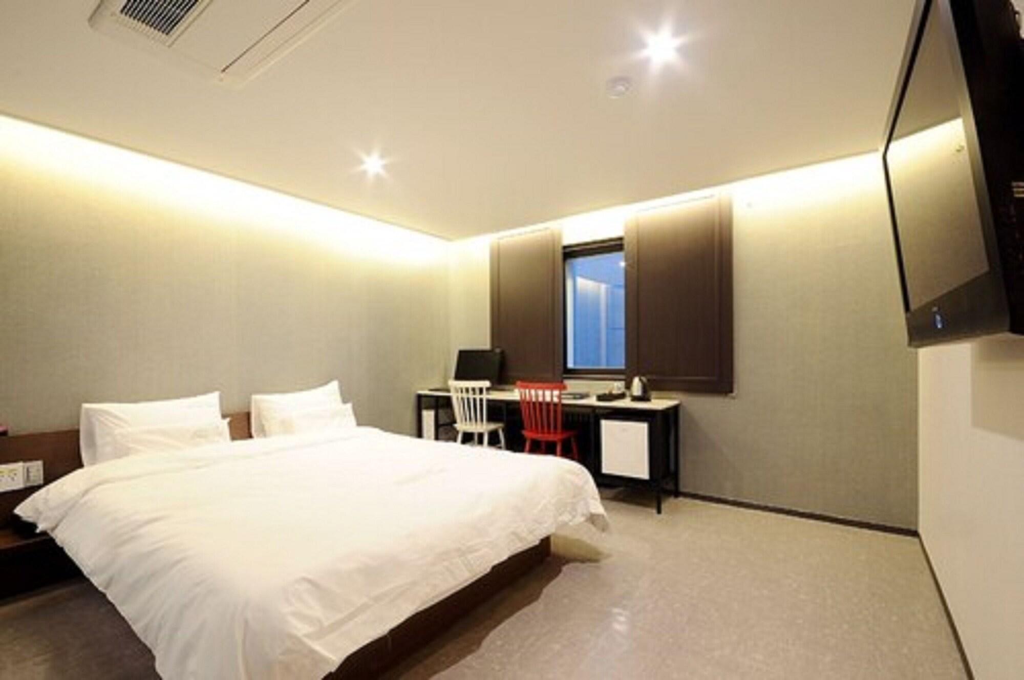 Queens Hotel Seomyeon Busan Eksteriør billede