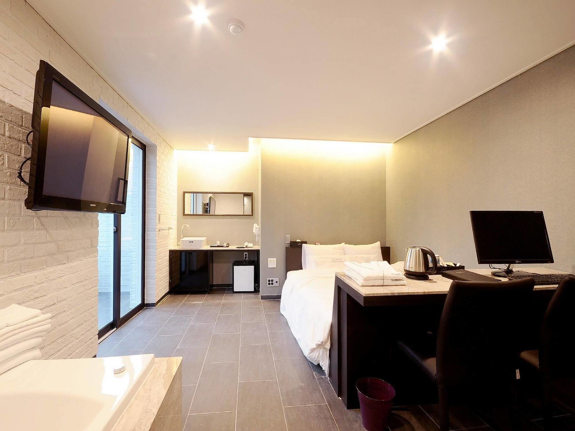 Queens Hotel Seomyeon Busan Eksteriør billede