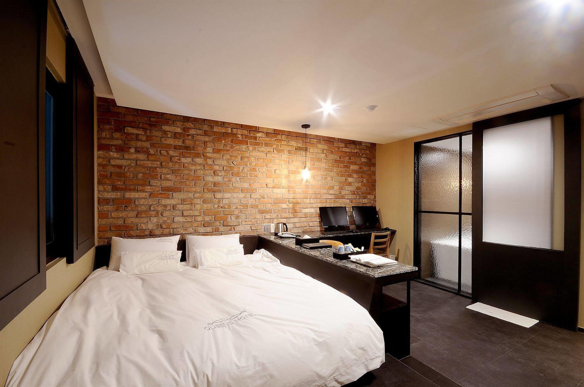 Queens Hotel Seomyeon Busan Eksteriør billede